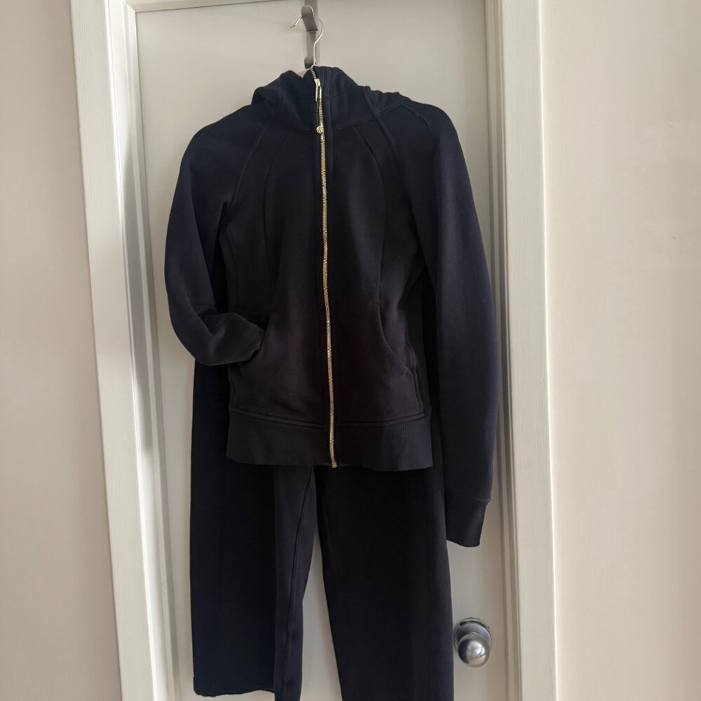 Lululemon Black & Gold Scuba Full Zip w/ pants - Picture 5 of 10